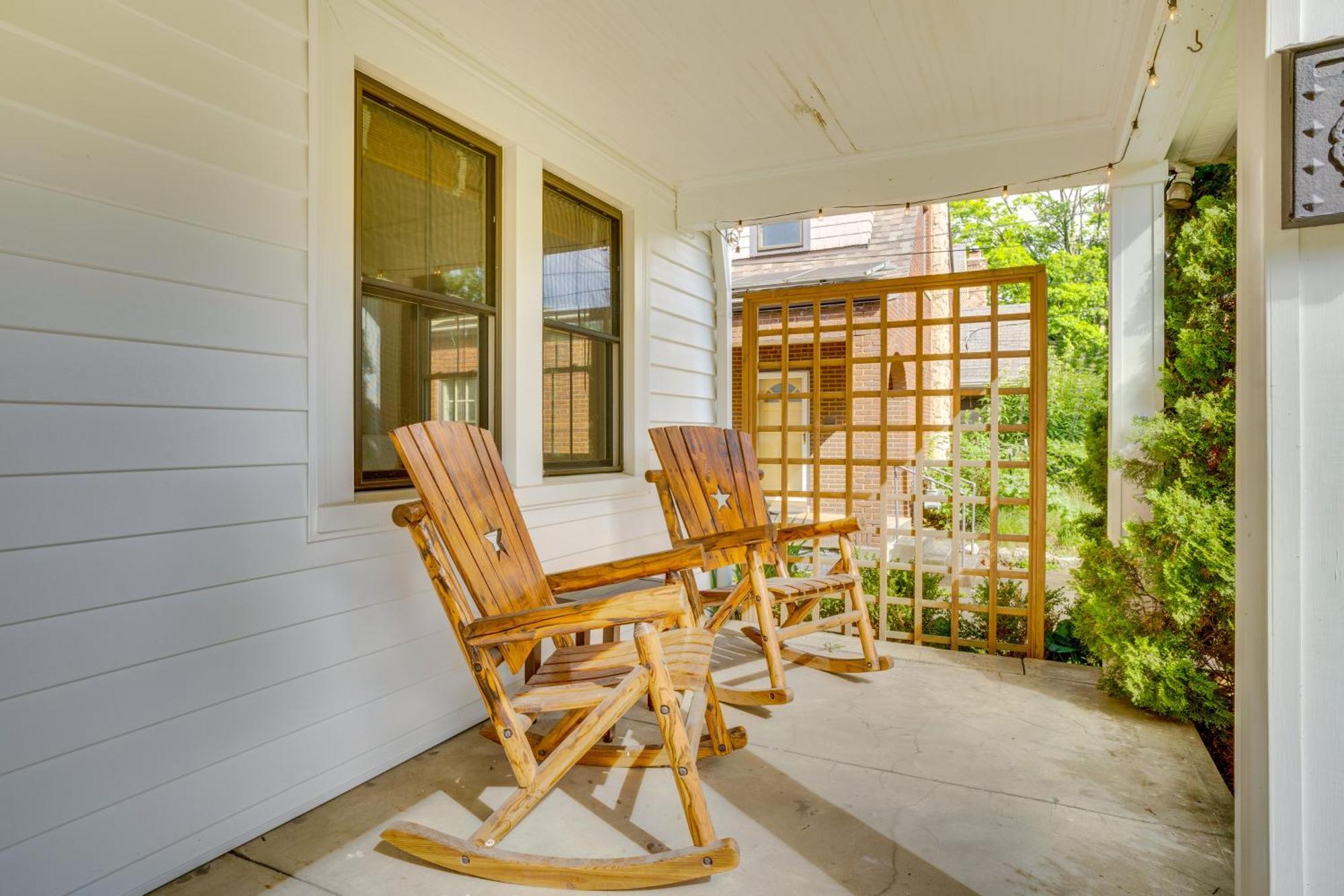 Charming Louisville Retreat With Patio And Fireplace! Exterior photo